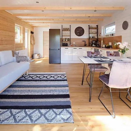 In - Tinyhouse * Keulen