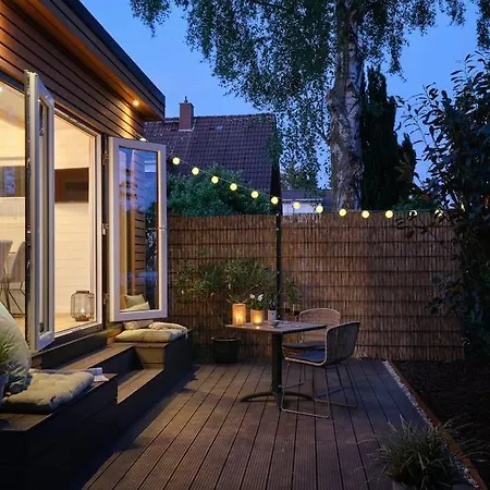 In - Tinyhouse ケルン